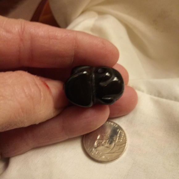 SOLD on m e r c a r i .Mini black obsidion skull - Picture 7 of 8
